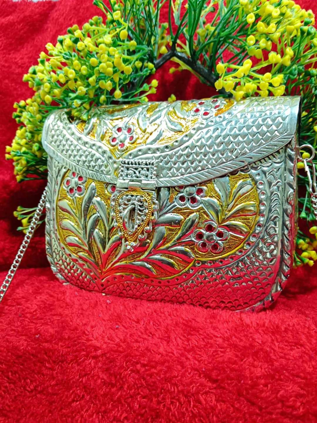 Ishhaara Dualtone Handmade Intricate Designed Metal Purse