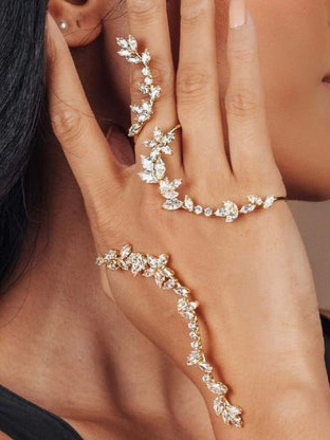 Ishhaara Elara Hand Vine