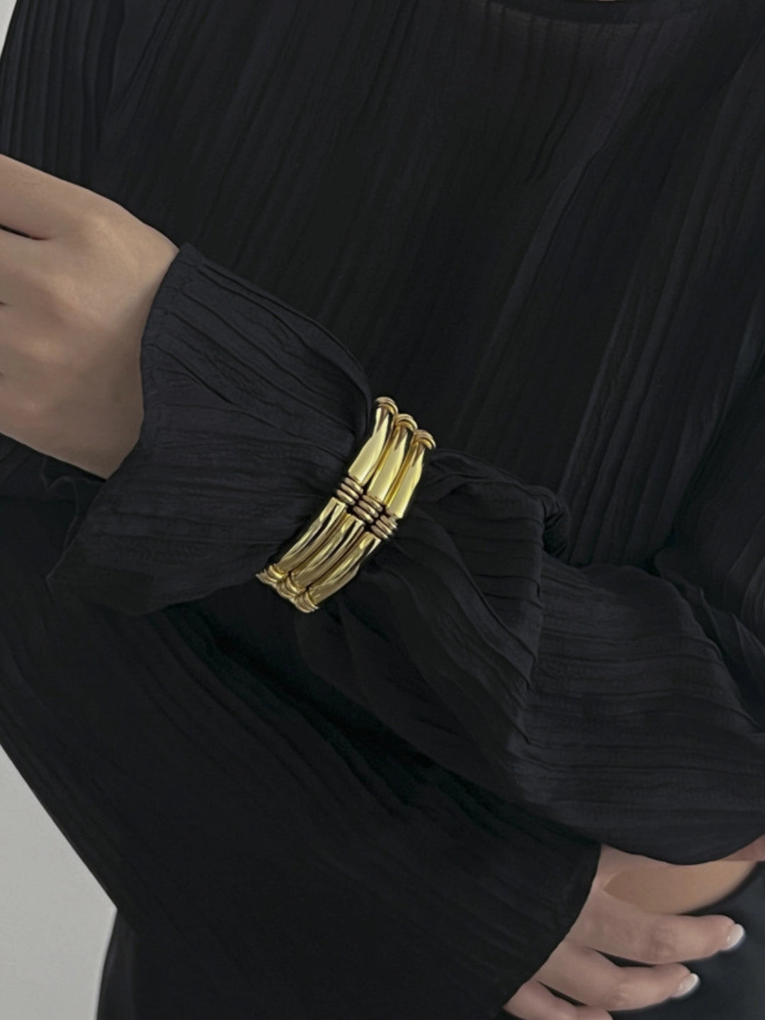 Ishhaara Elastic Coil Spring Bracelet Set Of Three