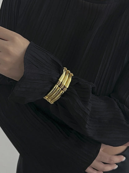 Ishhaara Elastic Coil Spring Bracelet Set Of Three