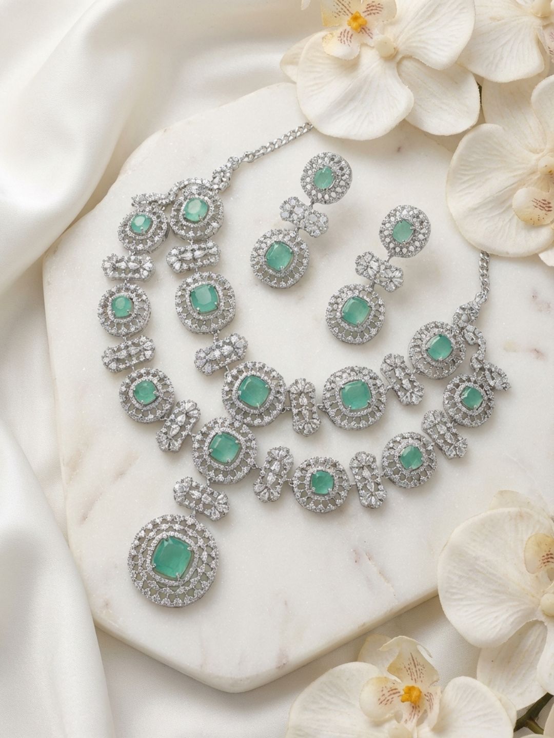 Ishhaara Elegant American Diamond Necklace Set