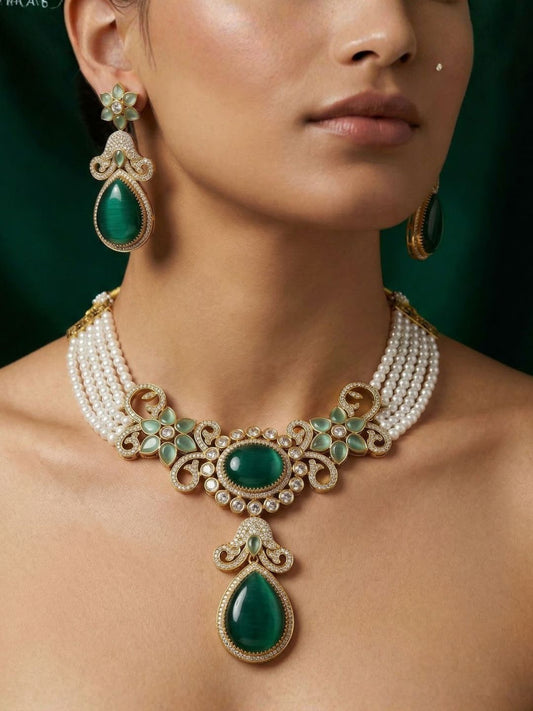 Ishhaara Elegant Emerald Pearl Choker