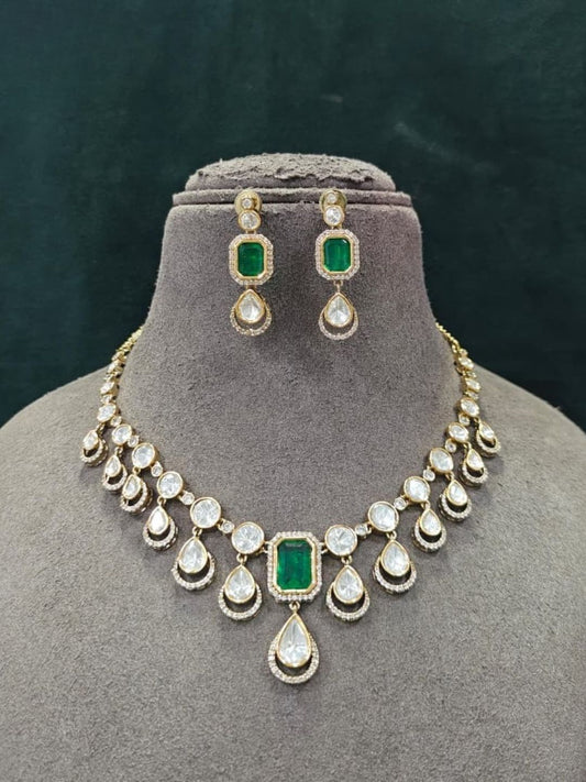 Ishhaara Elegant Emerald Polki Necklace