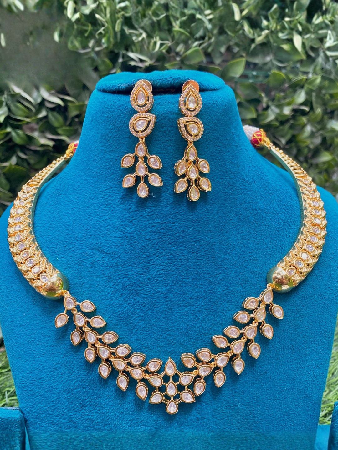 Ishhaara Elegant Floral Polki Kundan Necklace