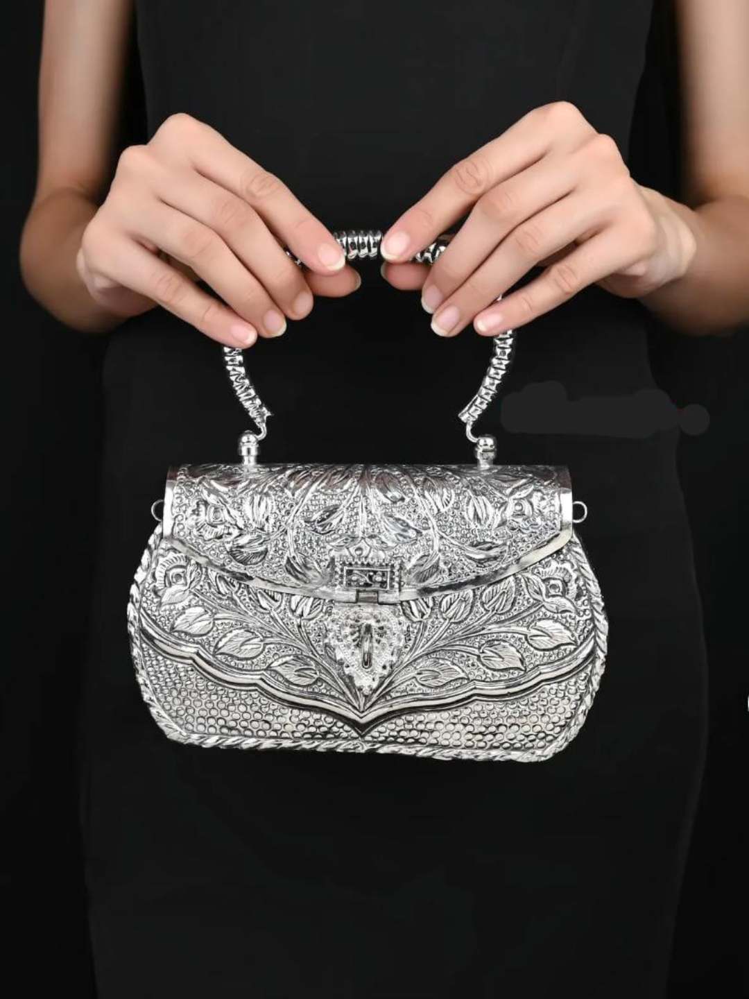 Ishhaara Elegant Hand Carved High Quality Clutch