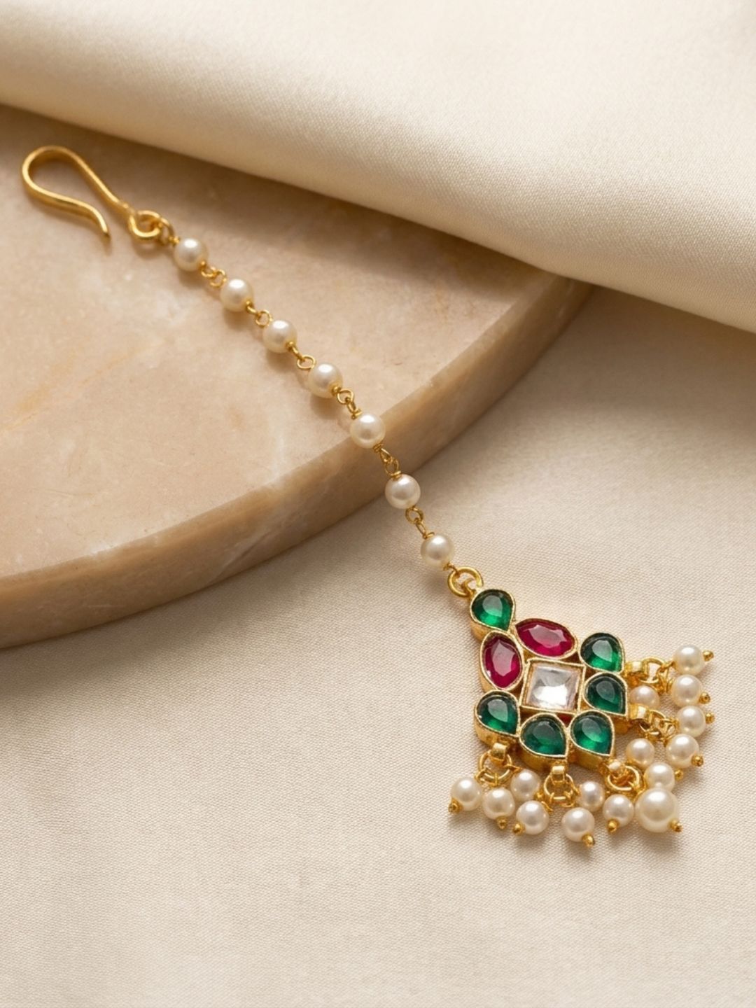 Ishhaara Elegant Kundan Pearl Maangtikka