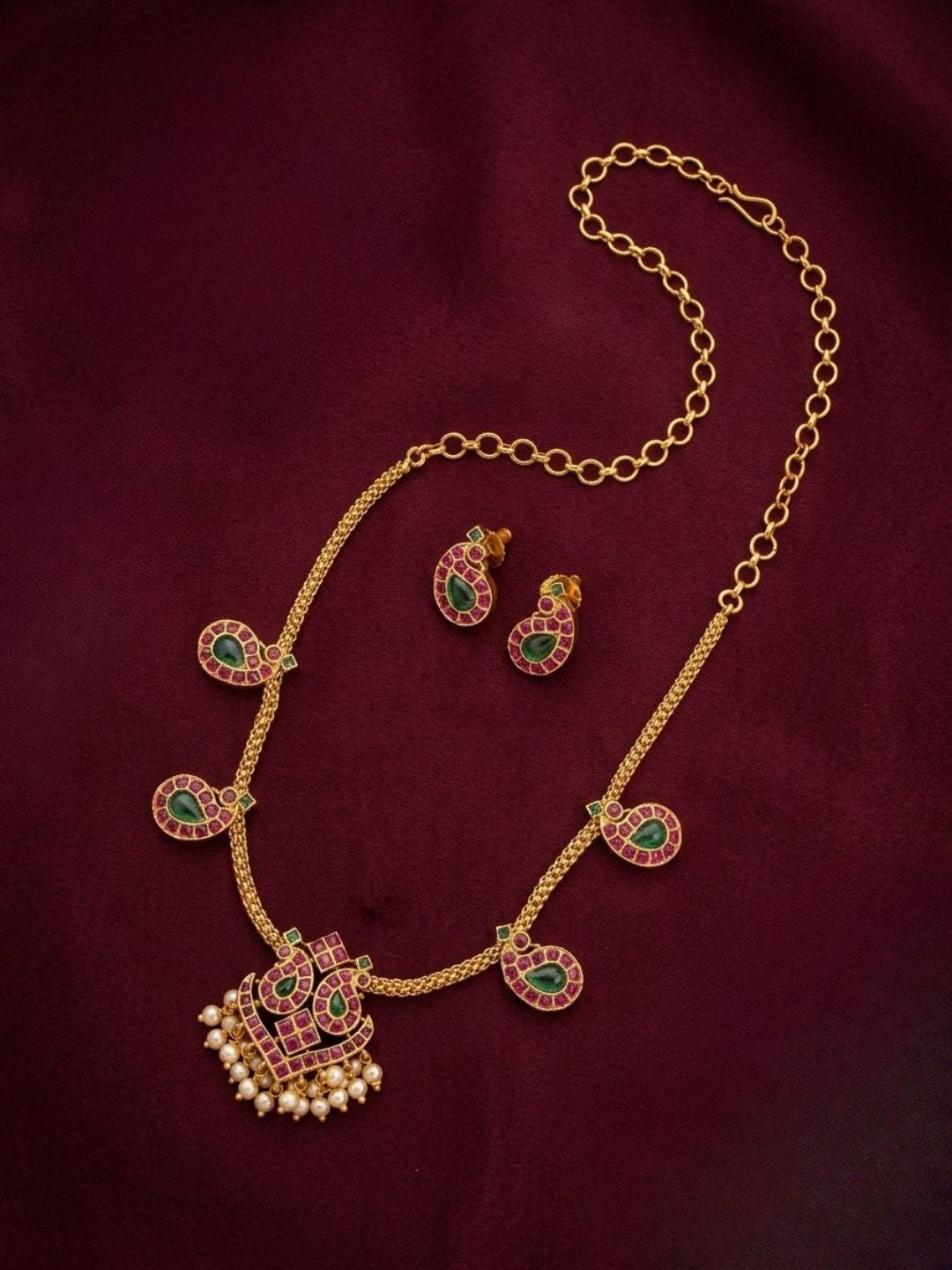 Ishhaara Elegant Mango Drop Traditional Attigai