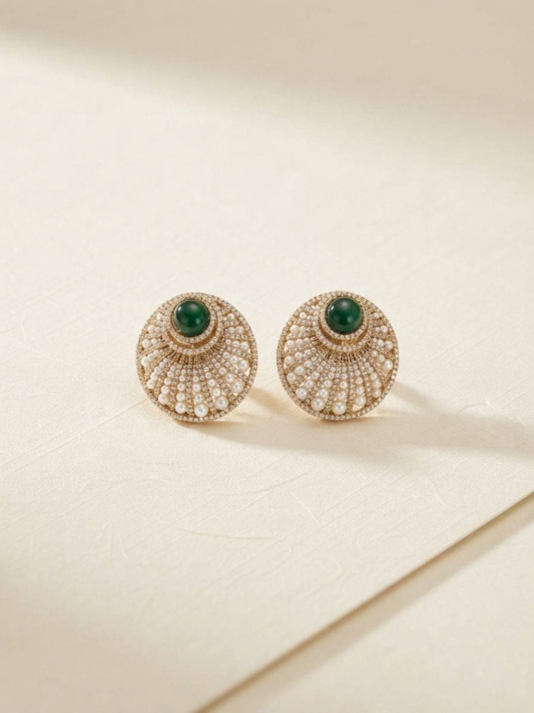 Ishhaara Elegant Pearl And Green Studs