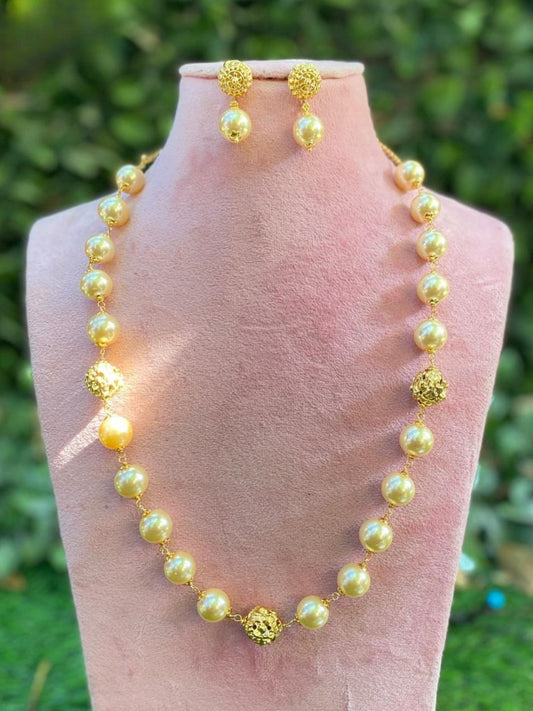 Ishhaara Elegant Pearl Necklace Set