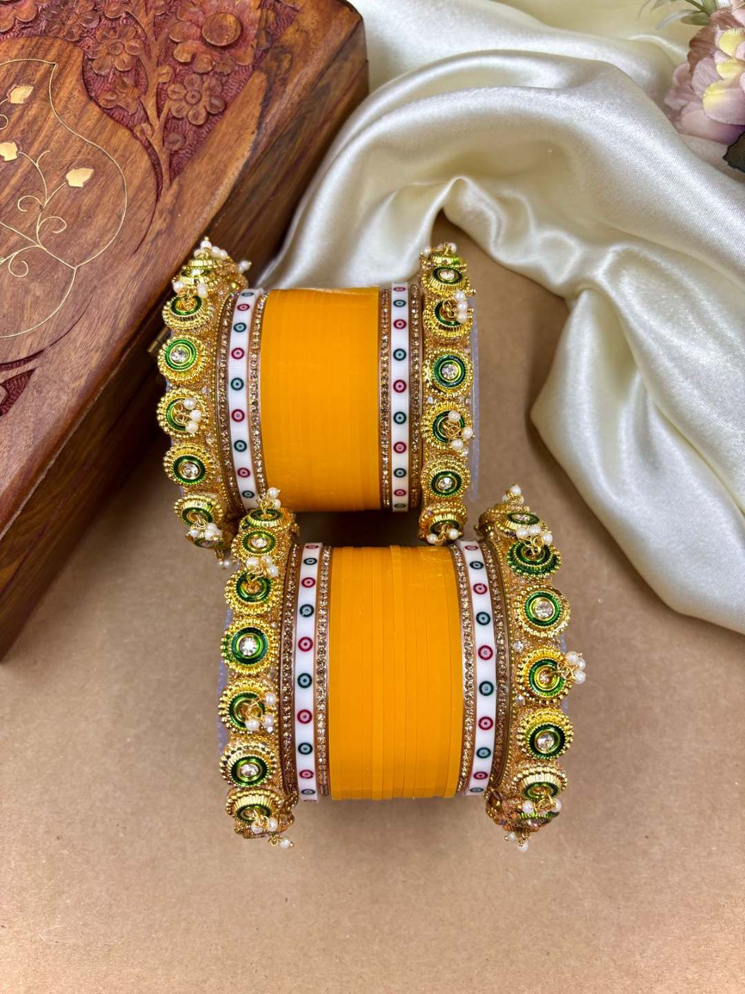 Ishhaara Elegant Traditional Bridal Chooda