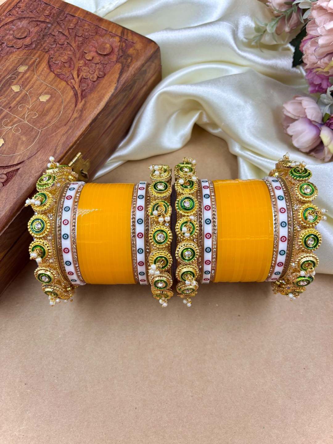 Ishhaara Elegant Traditional Bridal Chooda