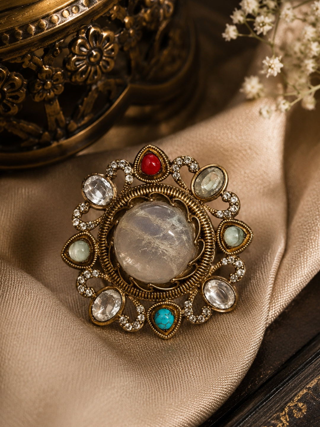 Ishhaara Elegant Vintage Ring