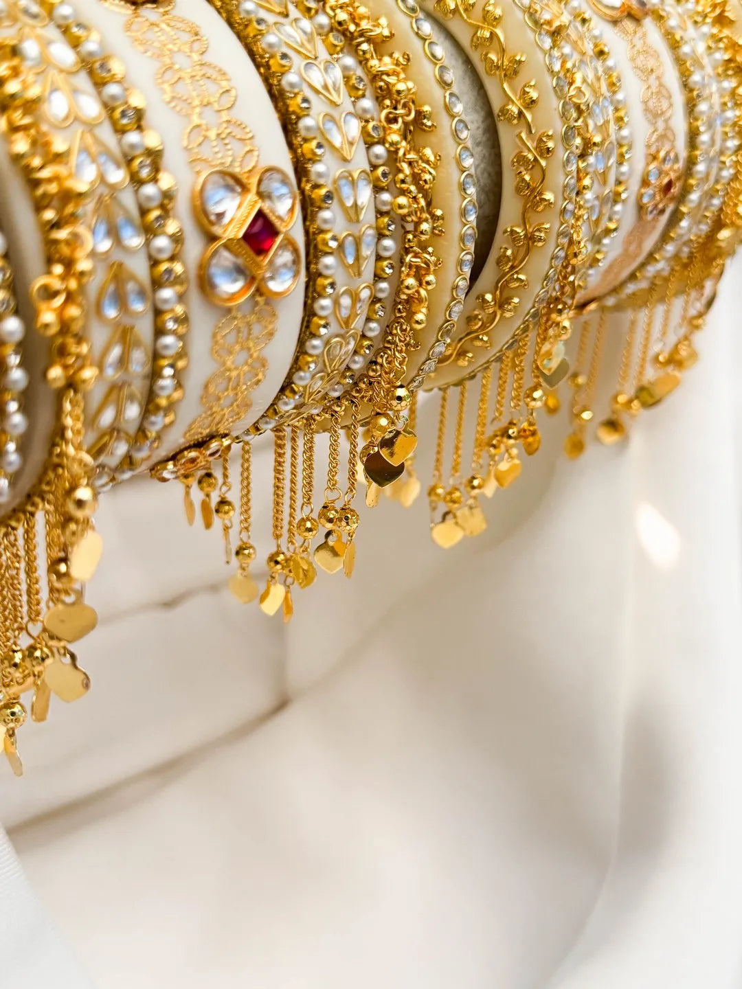 Ishhaara Elegant White Bangles Chooda Set