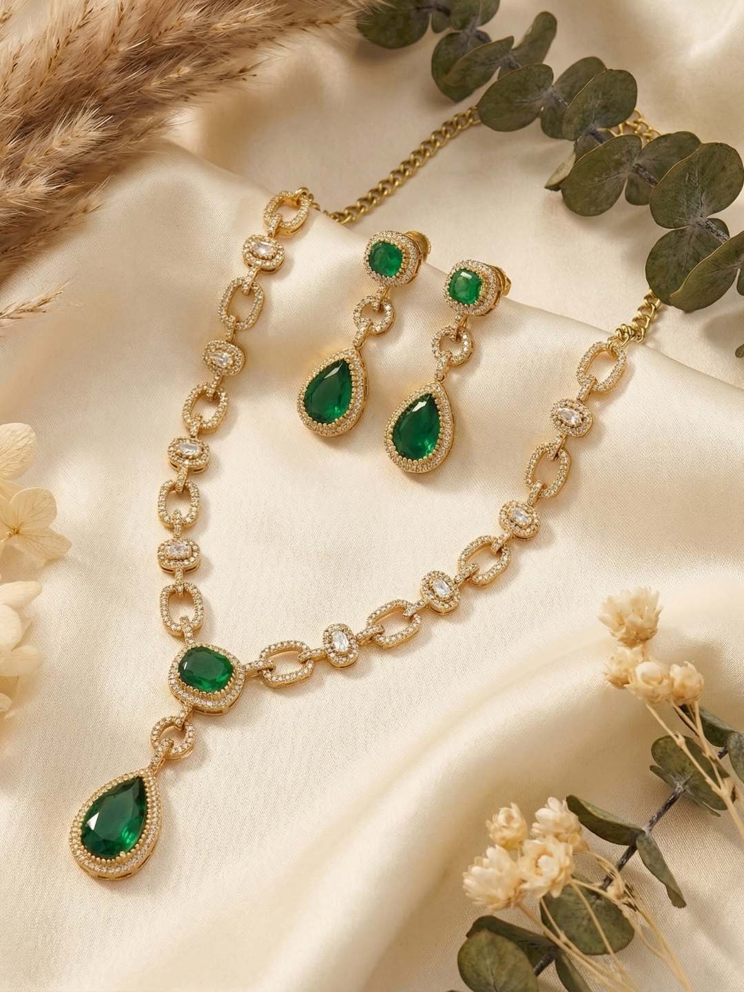 Ishhaara Emeralad Kundan Long Necklace Set