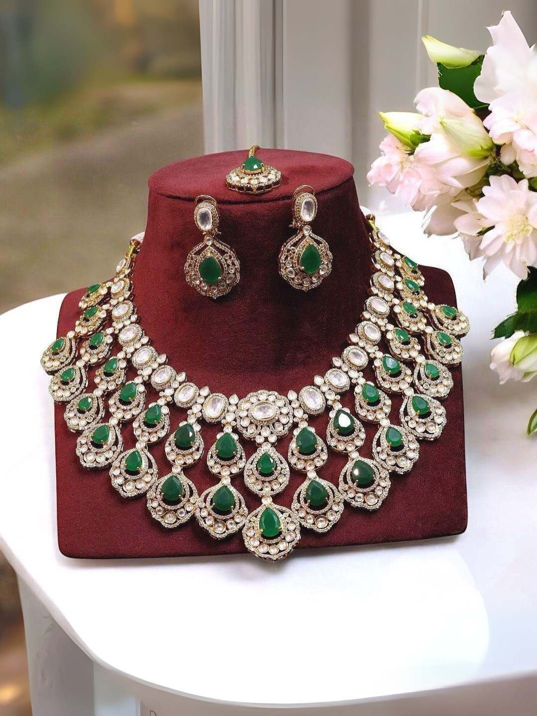 Ishhaara Emerald Bridal Choker Necklace