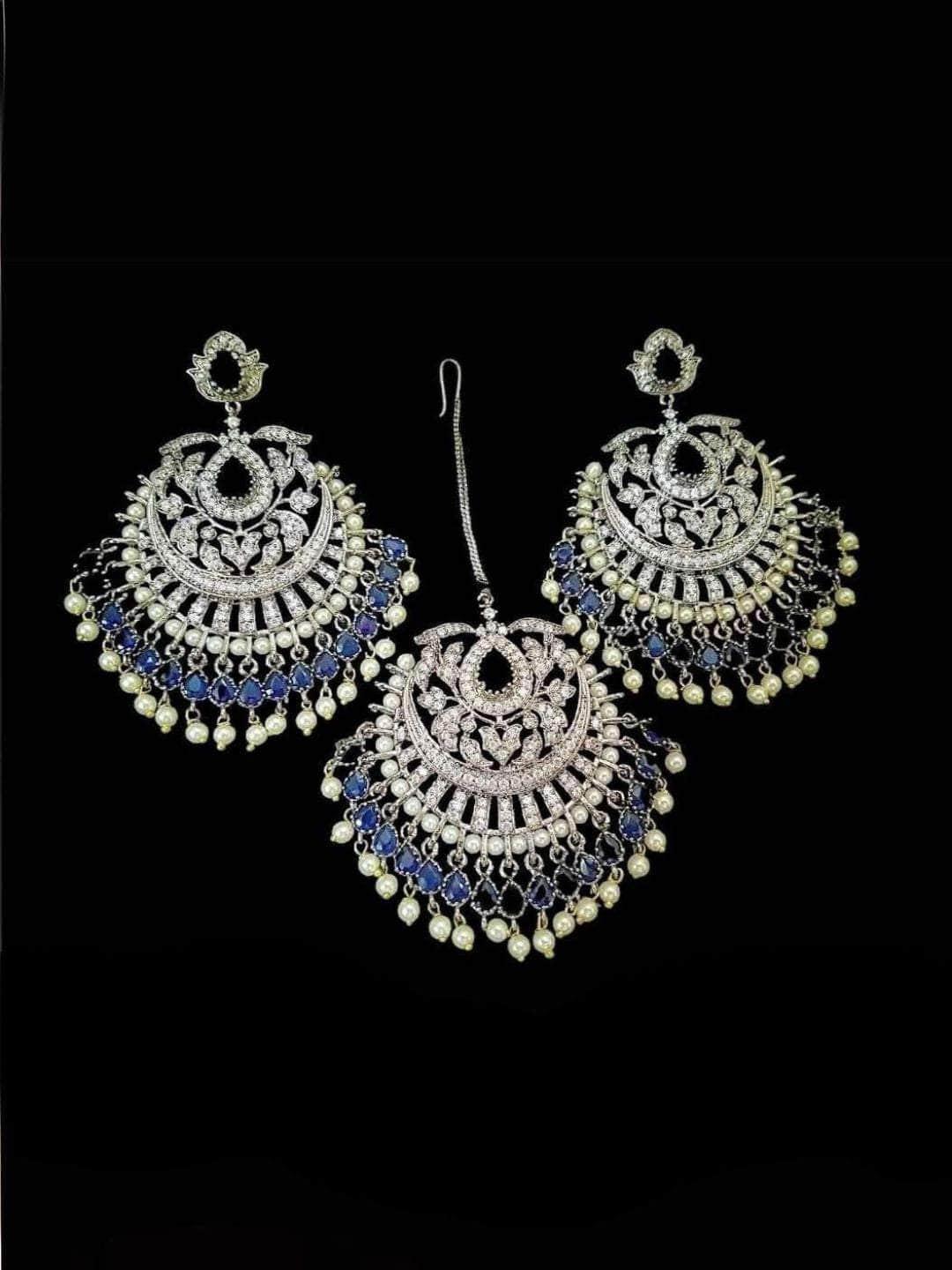 Ishhaara Emerald Chand Bali Earrings With Mang Tikka