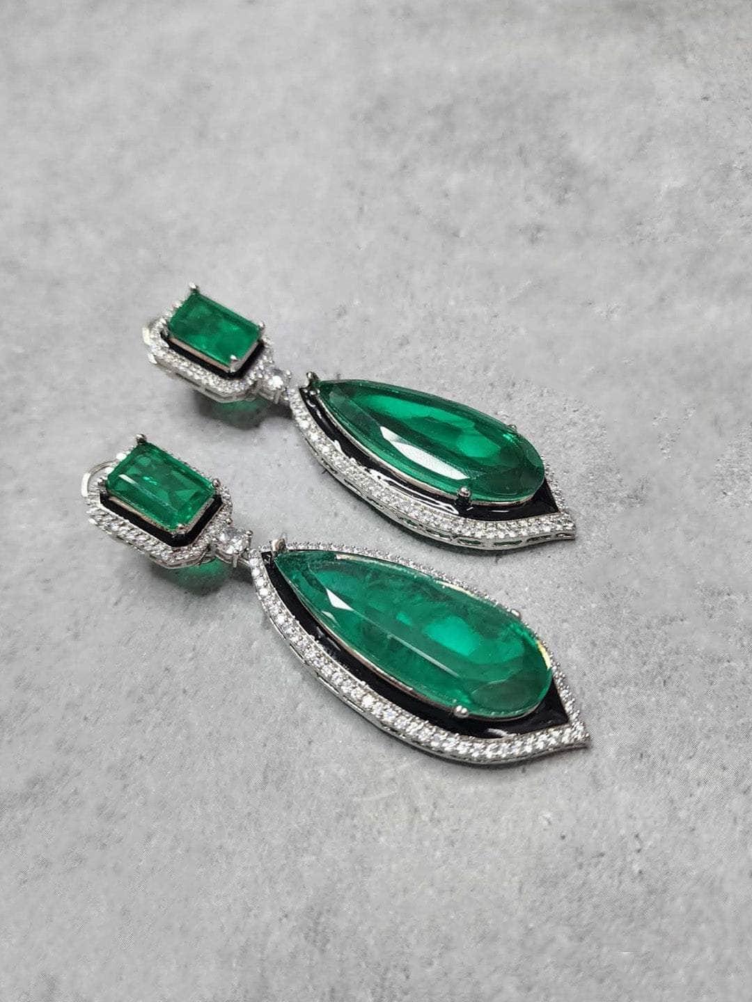 Ishhaara Emerald Doublet Earrings