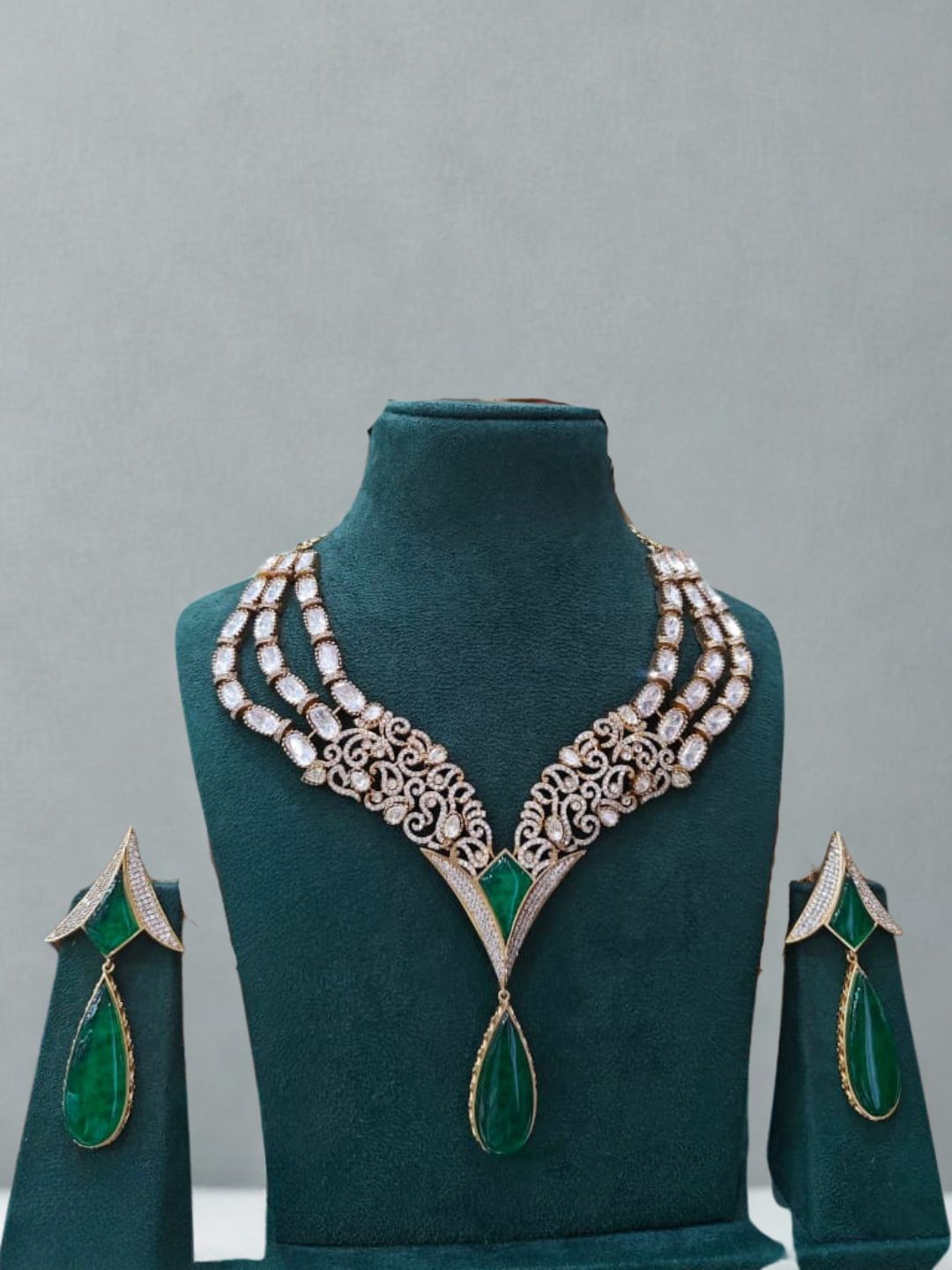 Ishhaara Emerald Green Designer Necklace Set