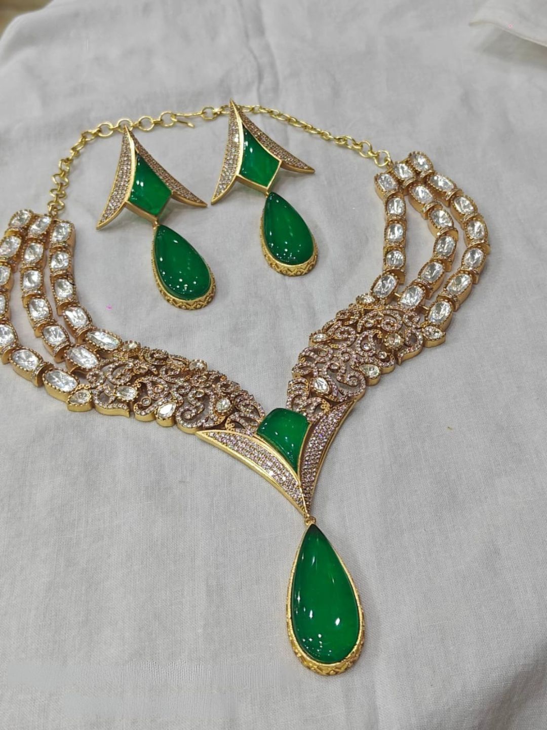 Ishhaara Emerald Green Designer Necklace Set