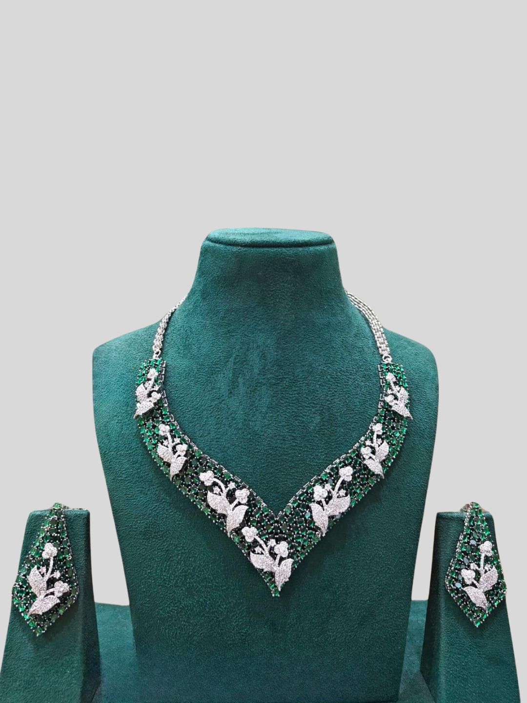 Ishhaara Emerald Green Stone Cubic Zirconia Necklace Set