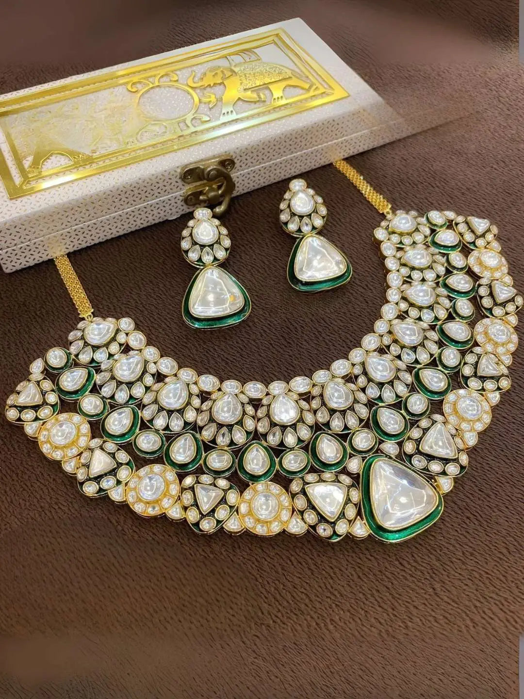 Ishhaara Emerald Kundan Polki Choker Set
