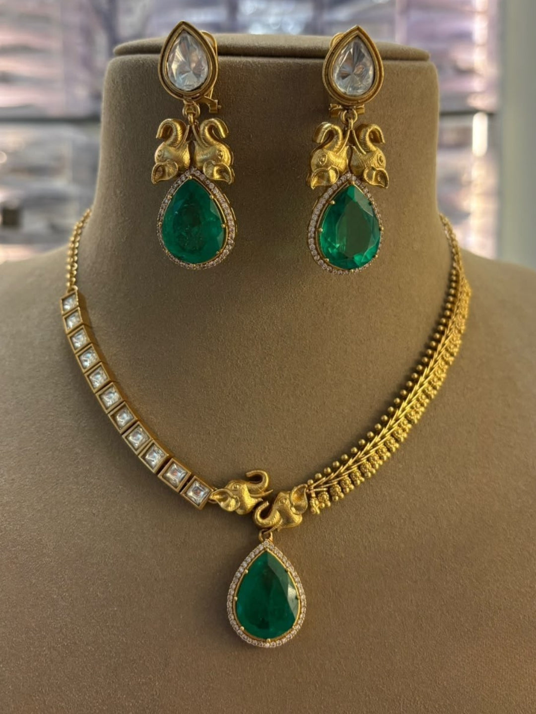 Ishhaara Emerald Luxe Moissanite Necklace Set