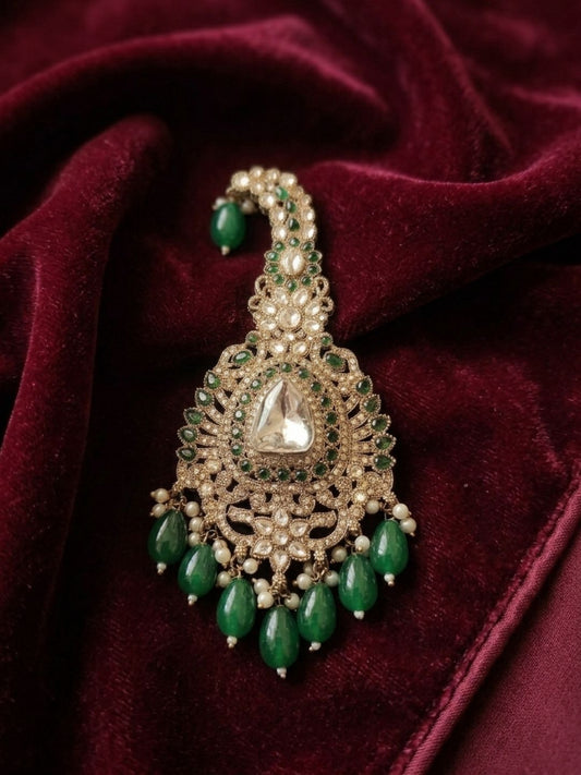 Ishhaara Emerald Stone And Pearl Studded Kilangi
