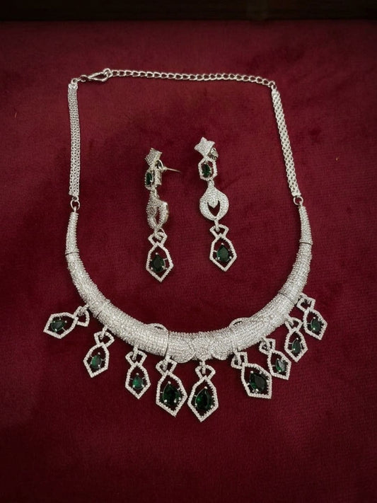 Ishhaara Emerald Stone Studded Ad Choker