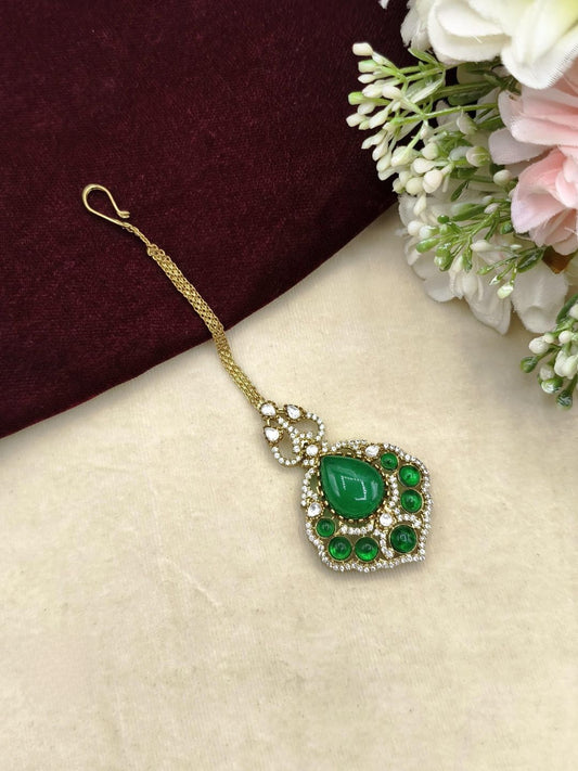 Ishhaara Emerald Stone Studded Maangtikka