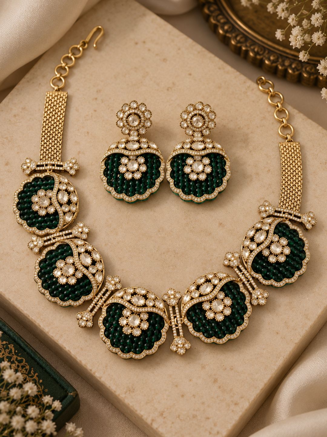 Ishhaara Emerald Victorian Bridal Choker