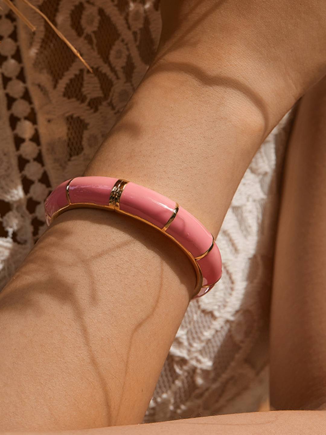 Ishhaara Enamel Lining Bangle