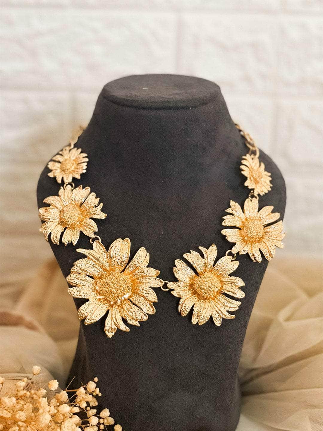 Ishhaara Enchanting Sunflower Necklace