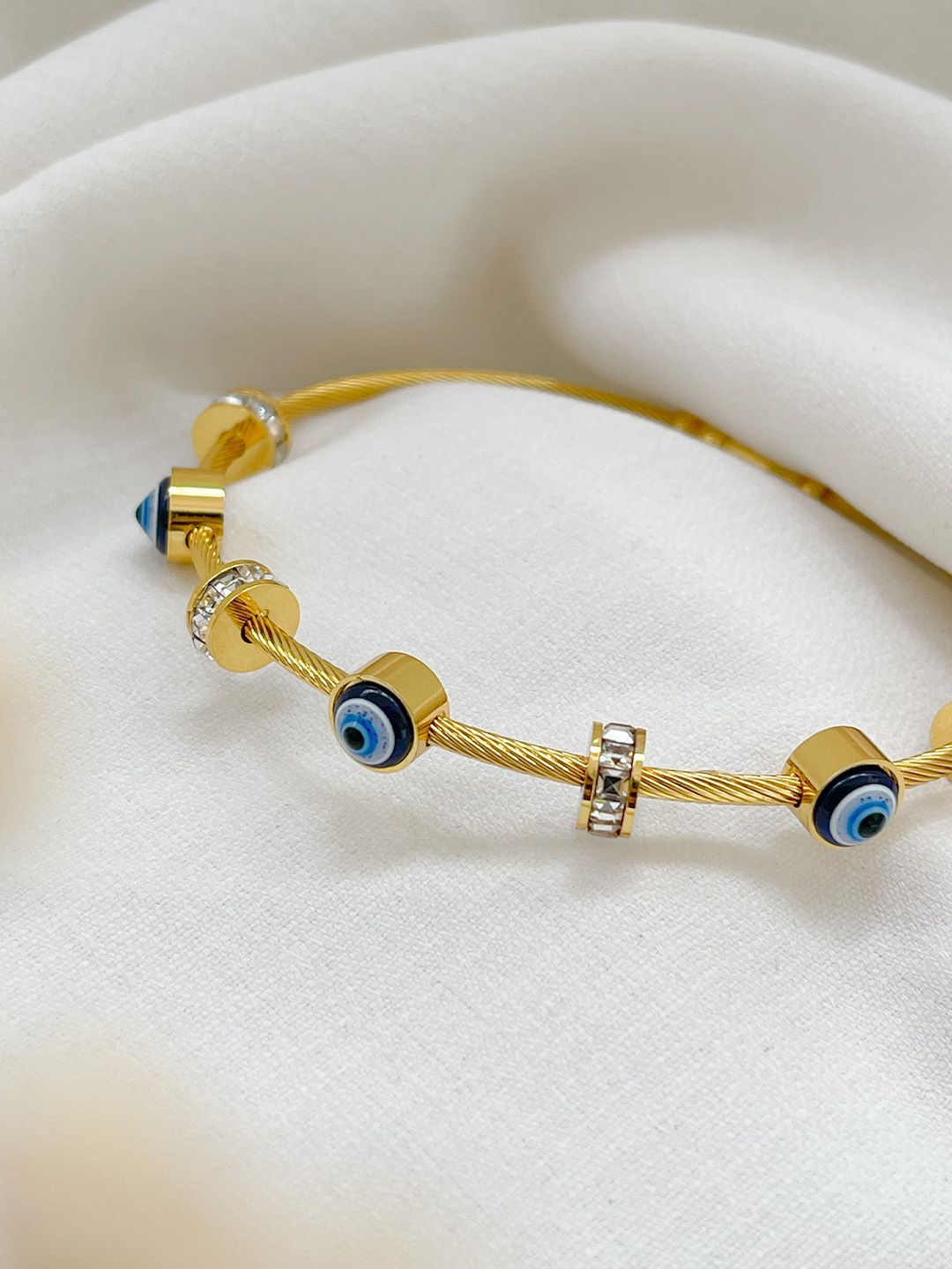 Ishhaara Gold Evil Eye Magnetic Kada