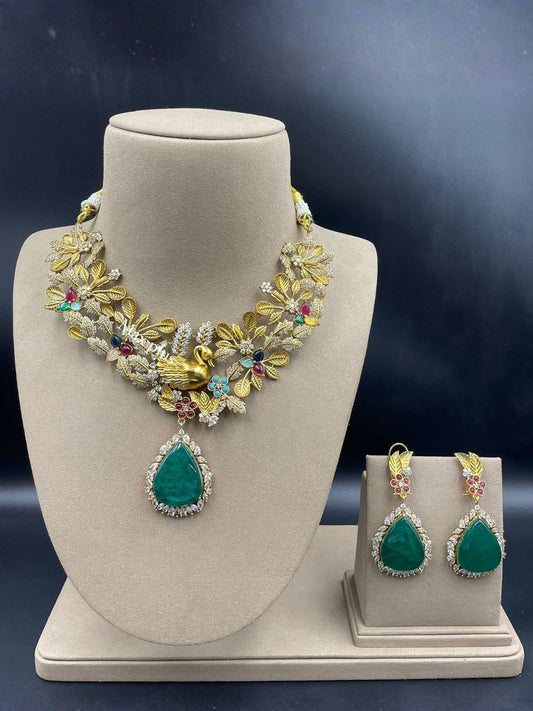Ishhaara Exclusive Doublet Fusion Necklace Set