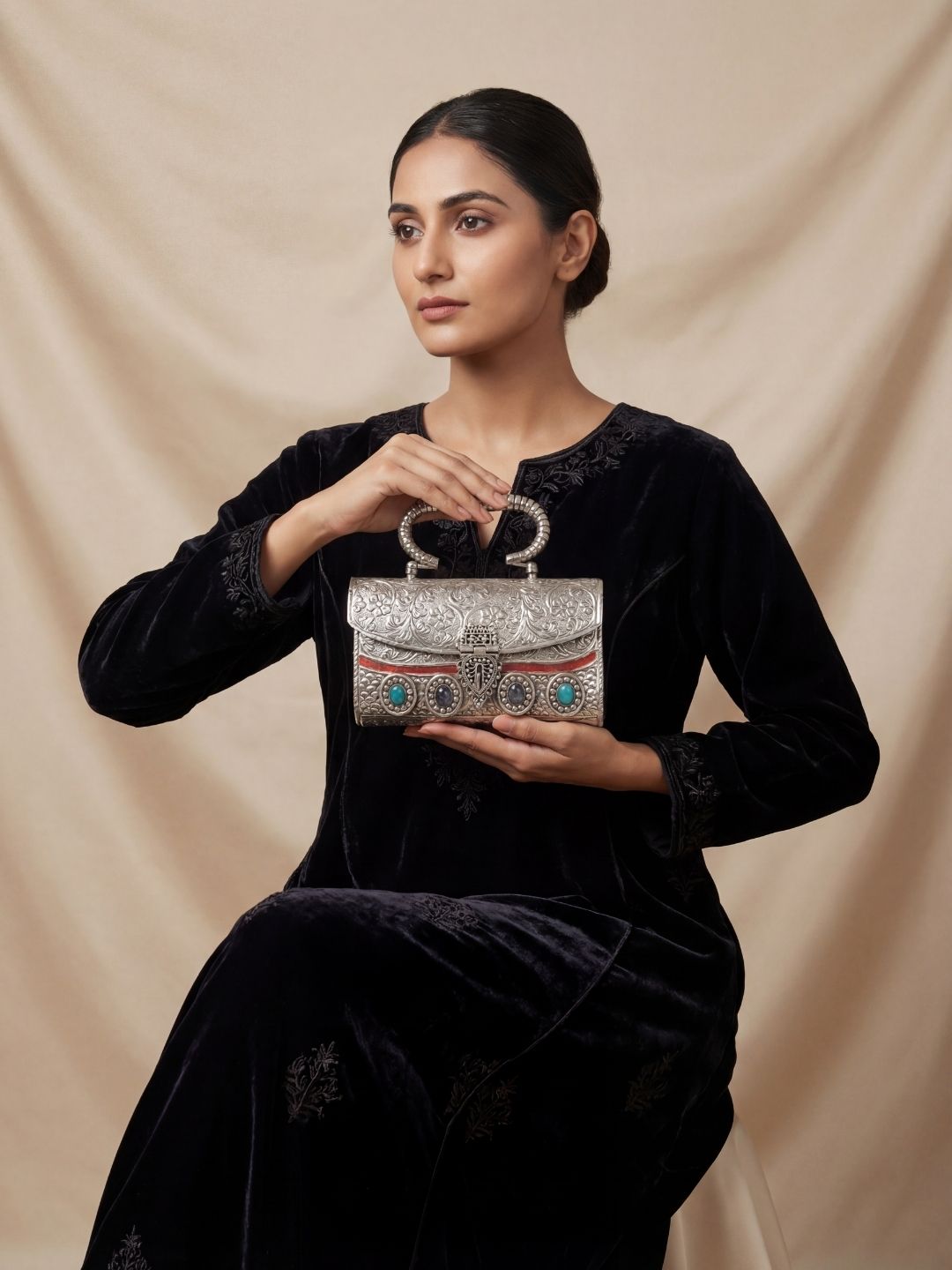 Ishhaara Exclusive Hand Carved High Quality German Silver Clutch