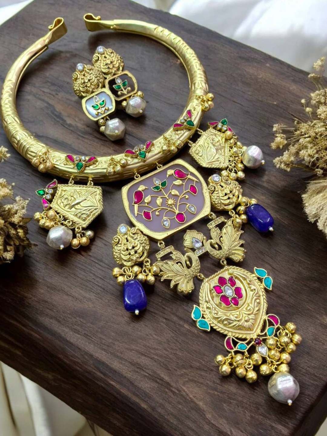 Ishhaara Exclusive Hand Crafted Fusion Kundan Polki Sabyasachi Inspired Hasli