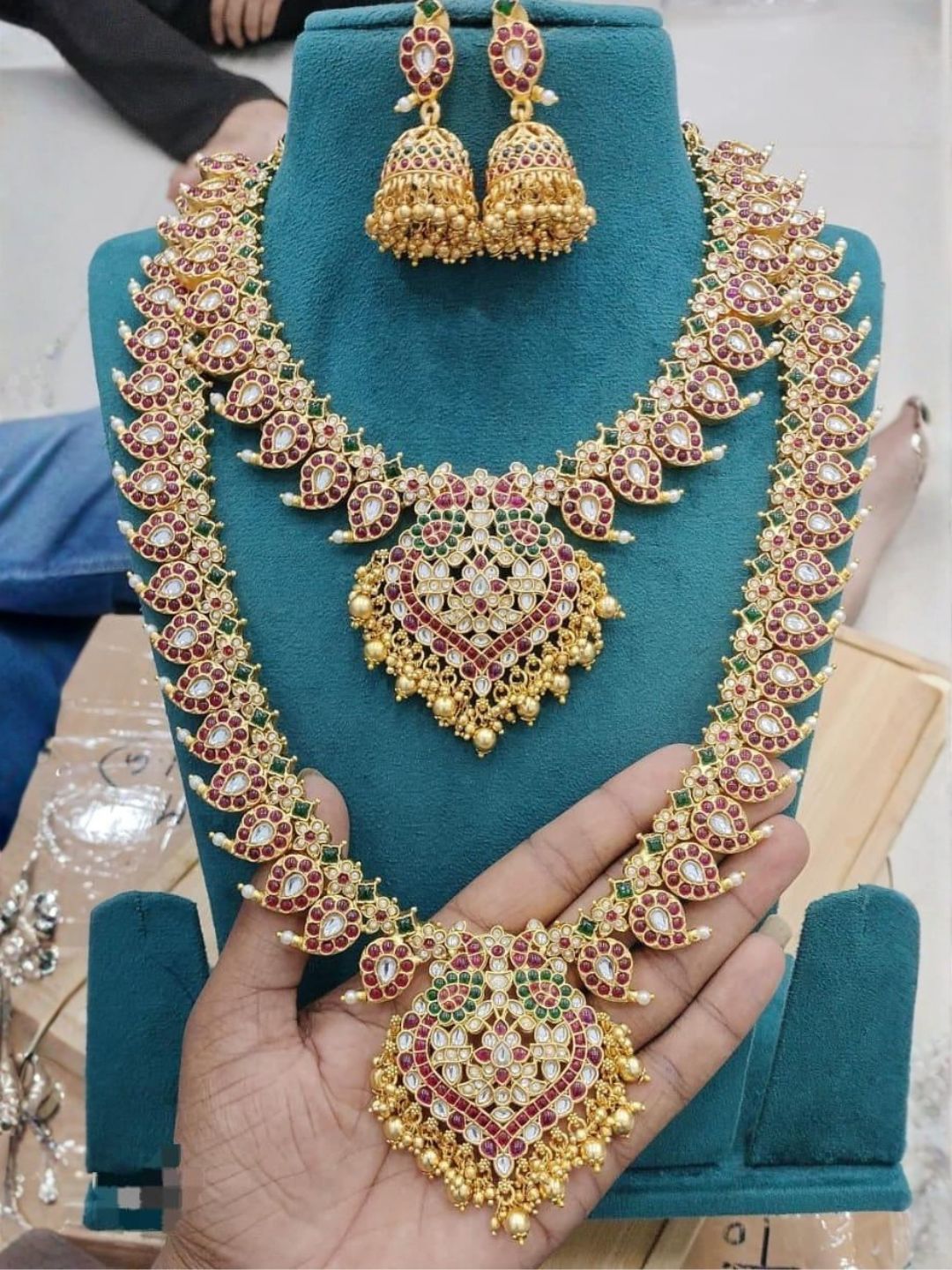 Ishhaara Exclusive Jadau Kundan Short And Long Necklace Set