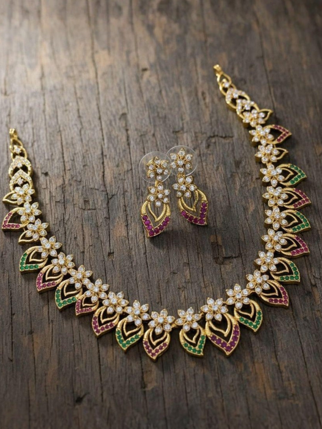 Ishhaara Exquisite Flower And Petal Necklace Set