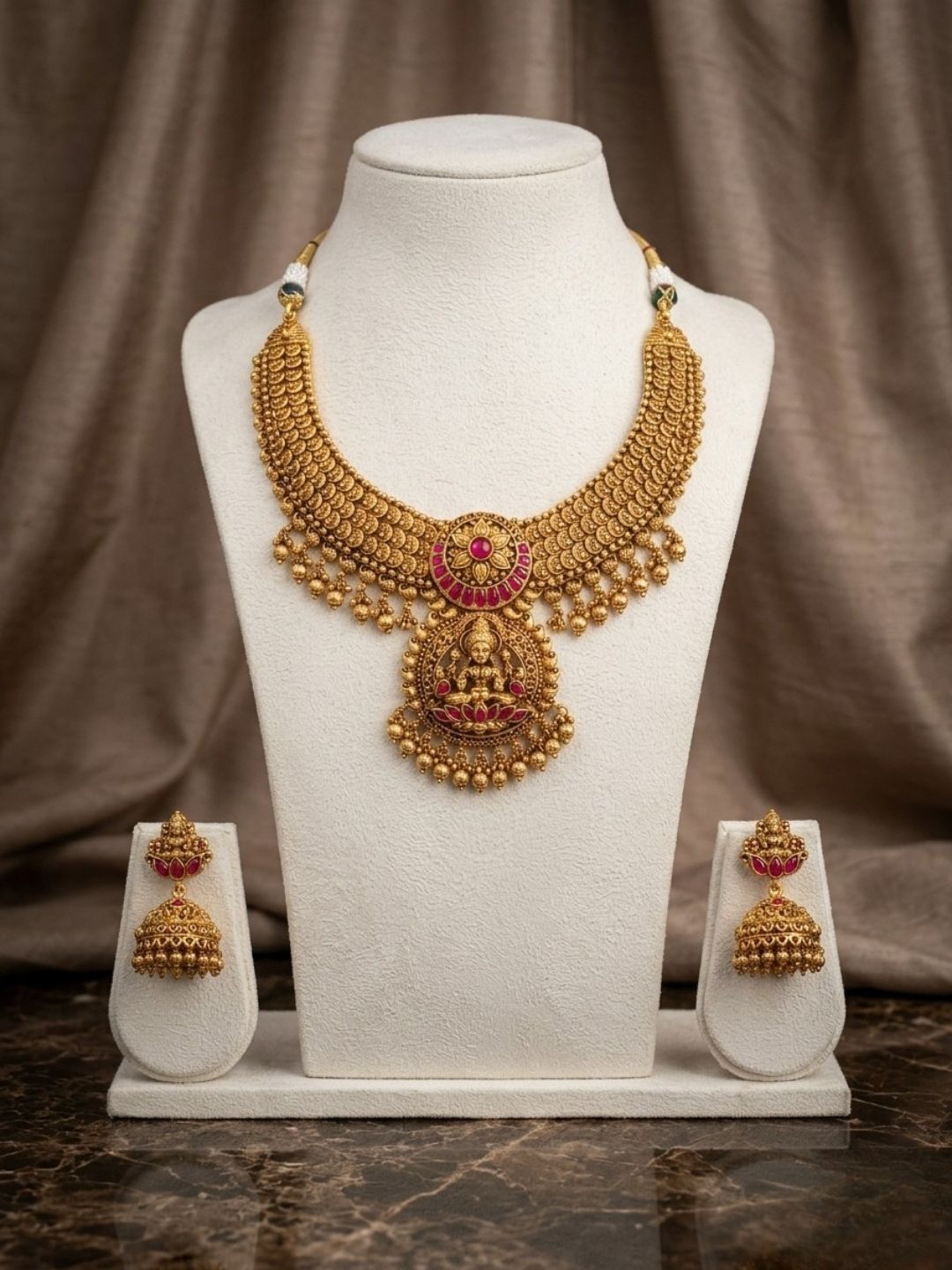 Ishhaara Exquisite Nagas Matte Gold Necklace