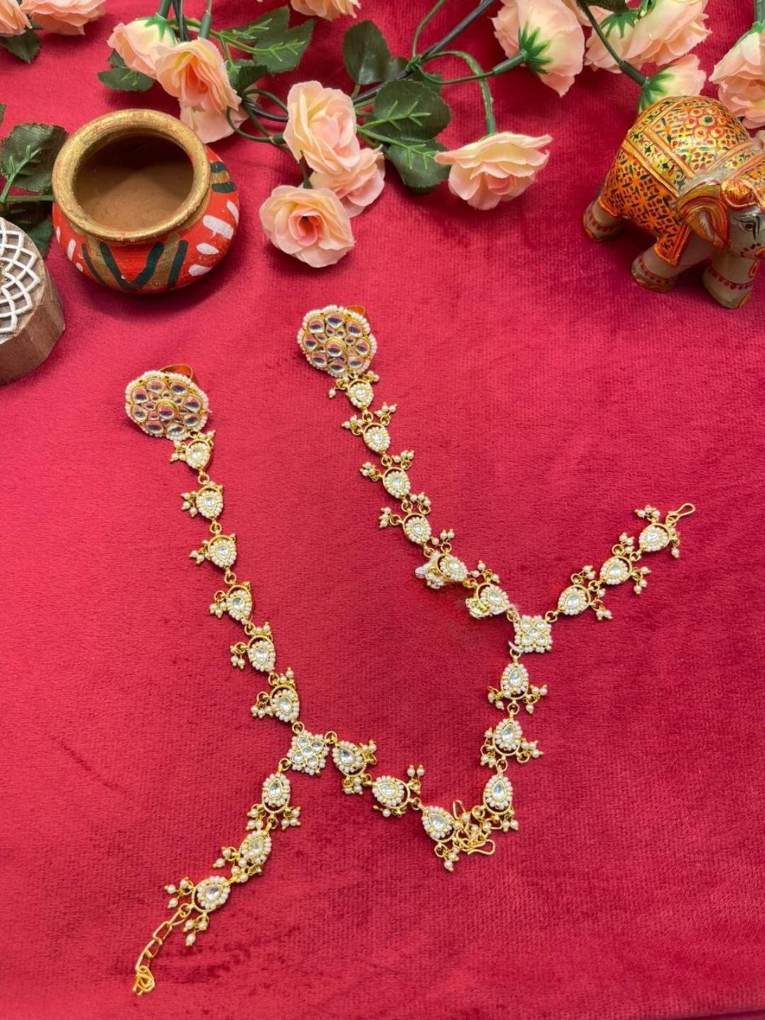 Ishhaara Exquisite Paachi Kundan Hathphool