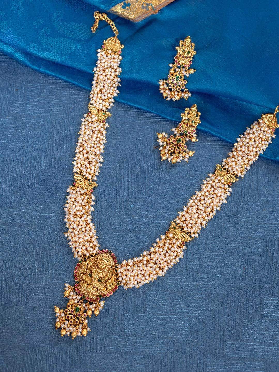Ishhaara Exquisite Pearl Jhumka Necklace