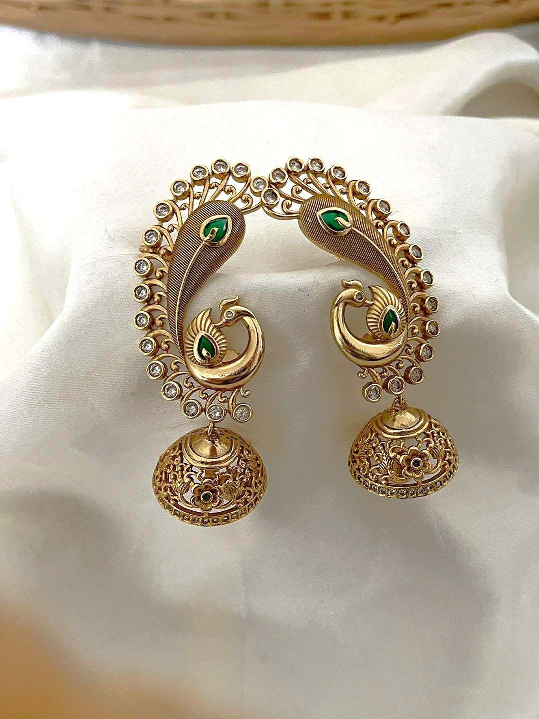 Ishhaara Eye Catching Peacock Motif Earcuff Earring