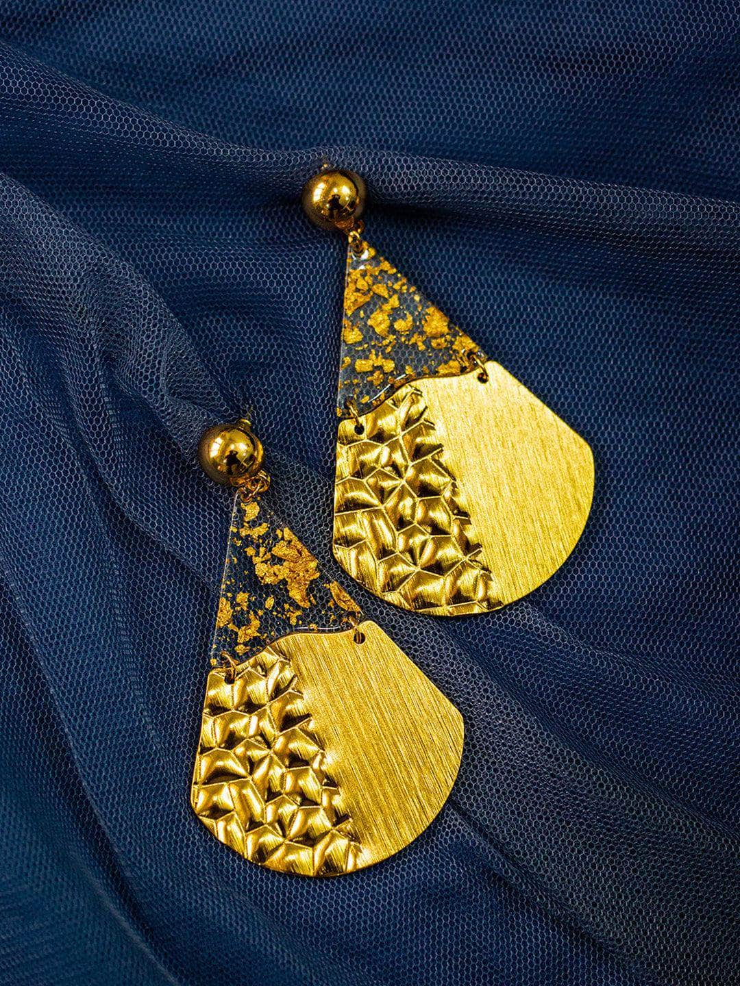 Ishhaara Fan Earrings - Gold