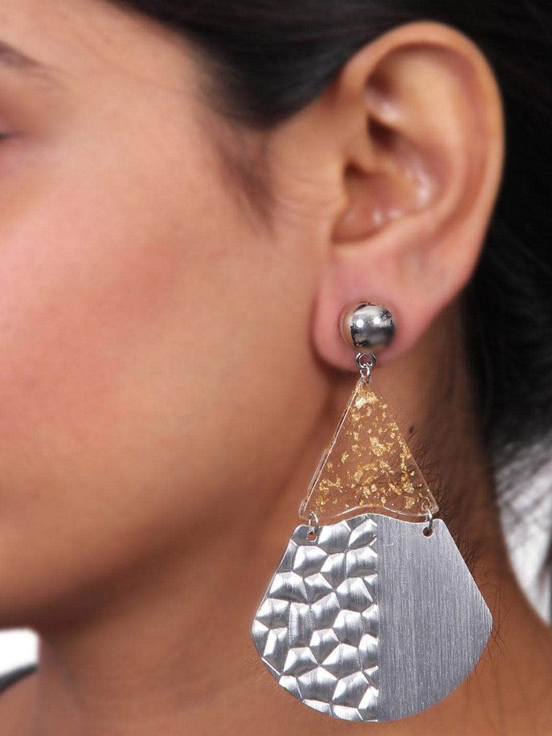 Ishhaara Fan Earrings - Silver
