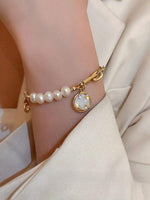 Ishhaara Fashion Freshwater Baroque Pearl Bracelet