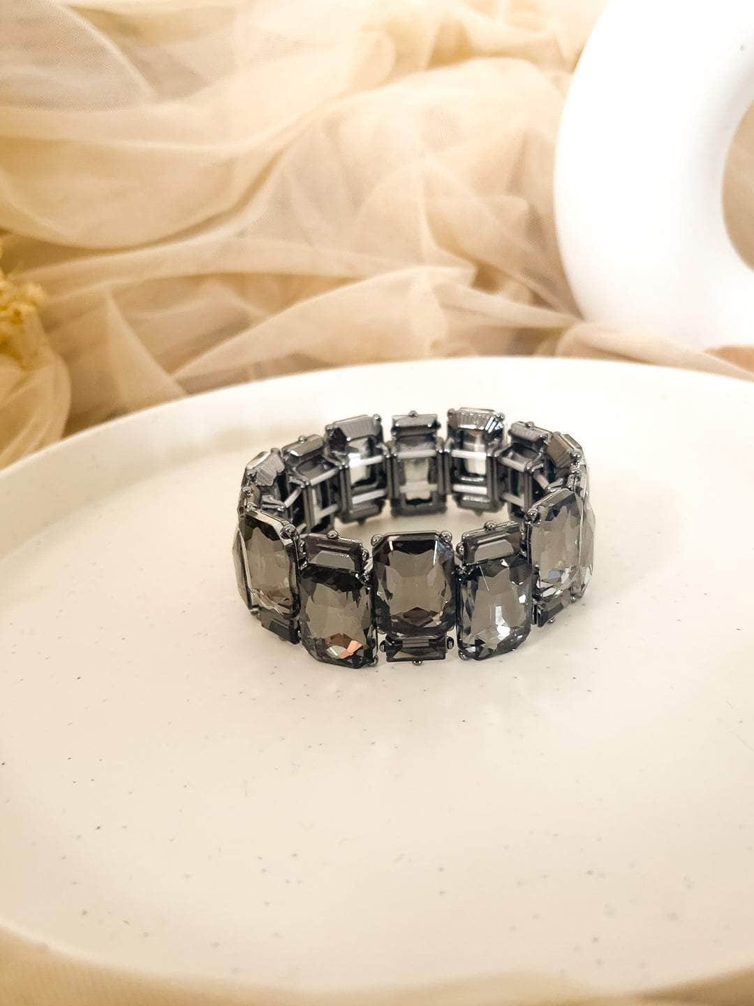 Ishhaara Fashionable Stone Stretch Bracelet