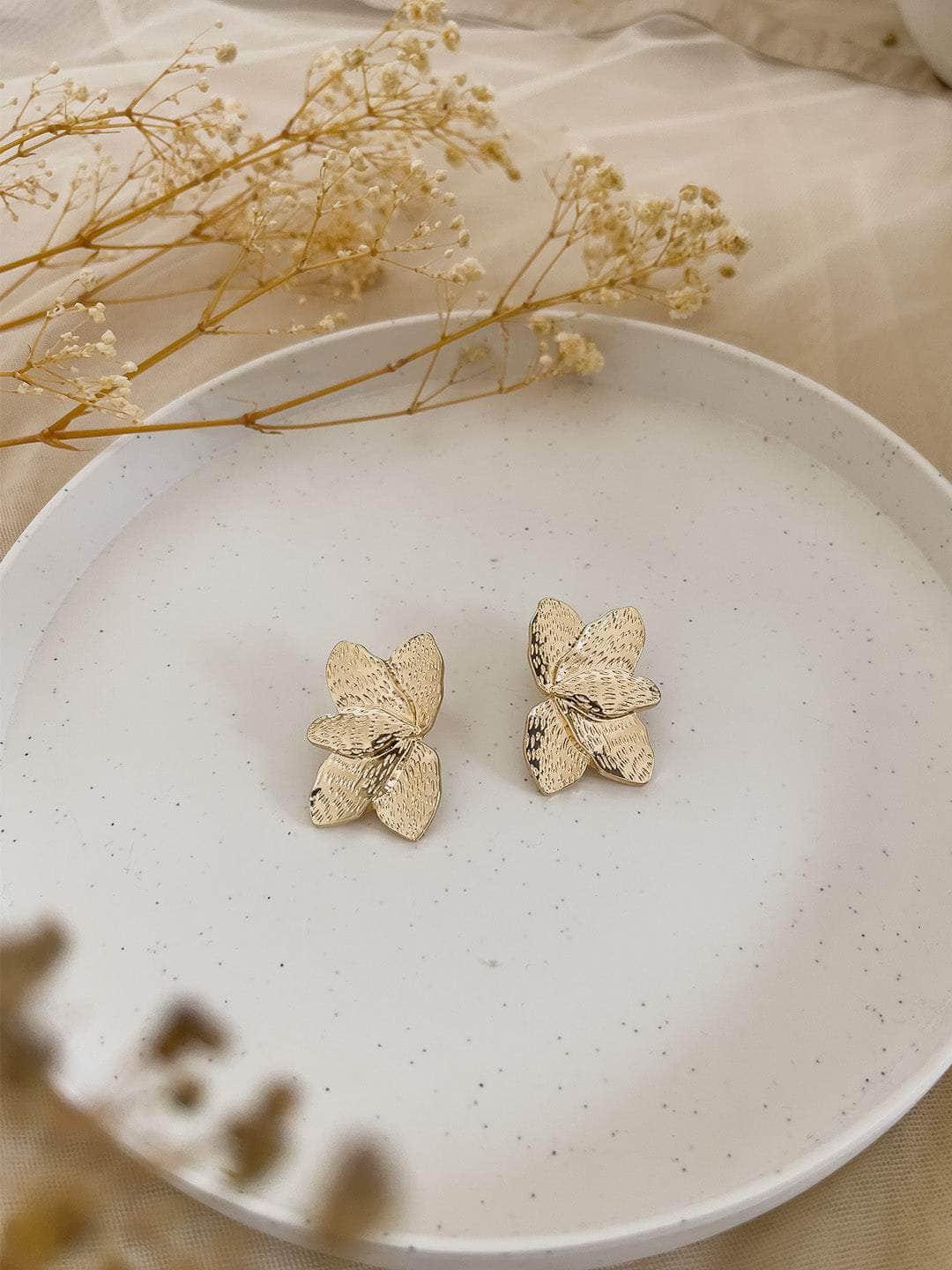 Ishhaara Faux Pearl And Rhinestone Butterfly Decor Stud