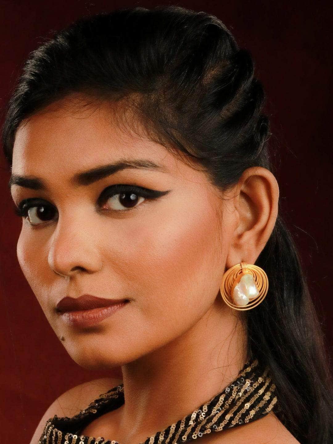 Ishhaara Finesse Pearl Earring