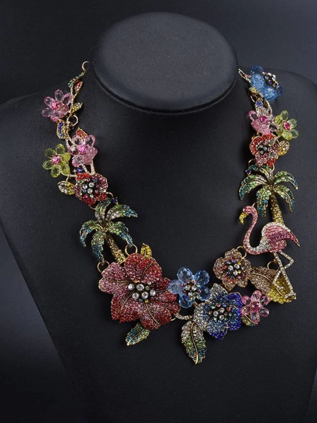 Ishhaara Flora Flame Necklace