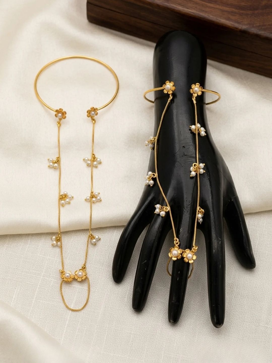 Ishhaara Flora Hand Harness
